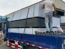 速發(fā)！旭東A款鋼圍擋啟程，奔赴深圳龍崗施工一線